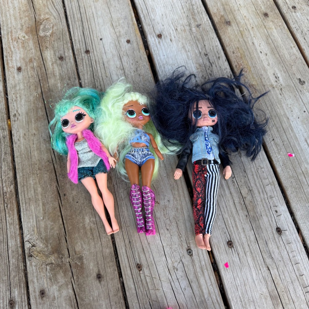 Lot of 3 L.O.L. Surprise! O.M.G. Dolls (missing hands) Toys